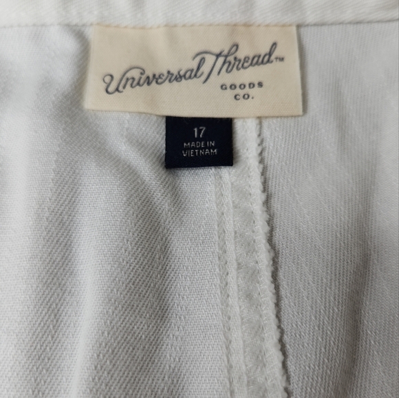 Universal Thread High Rise White Shorts - 17 - Picture 8 of 11